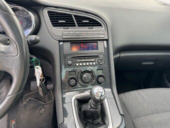 Peugeot 5008 1.6 HDI - 14