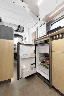 NOVÁ ALKOVNA AHORN CAMP A 690 2026 – RENAULT MASTER - 14