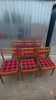 Predám starý stôl 6 x stoličky viď foto cena 100 eur spolu. - 14