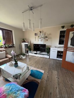 POKOJNÉ BÝVANIE V RODINNOM DOME V ŽIARI NAD HRONOM - 14