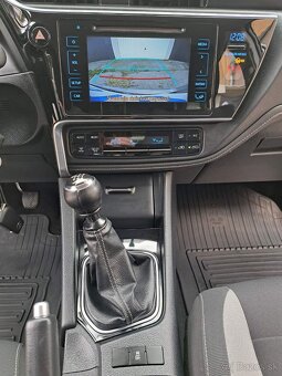 Toyota Auris Touring Sports 1.6 l Valvematic Executive - 14