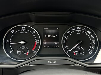 Škoda Superb Combi 2.0 TDi DSG, r.v.: 2019 - 14