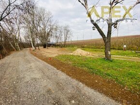 APEX reality stavebný pozemok 2019 m2 v obci Bojničky - 14