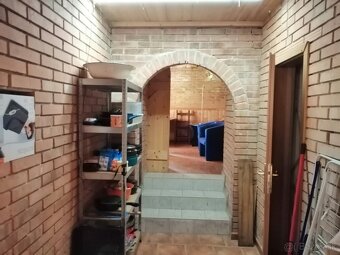 Predám  usadlosť na polosamote - 14