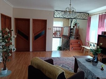 Rodinný dom s velkým pozemkov v blízkosti kupelov Dudince - 14