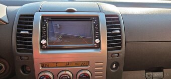 Nissan Pathfinder 2.5 dCi 4x4 - 14