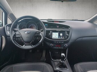 KIA CEED SW 1,6 GDi ZLATÁ EDÍCIA | jazdené - 14