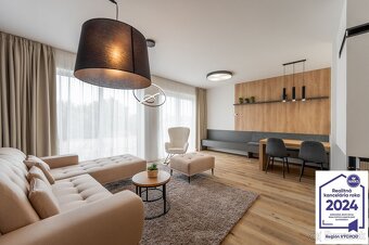 Dvojpodlažný rodinný dom - Rezidencia pri kaštieli v obci So - 14