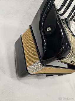 Akordeon hohner lucia IV, 96 basovy - 14