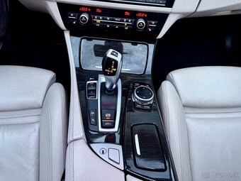 Predám BMW 520d xDrive - Luxury - 14