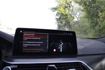 BMW rad 5 Touring 530d xDrive Mpaket LED+ 360 cam Webasto - 14