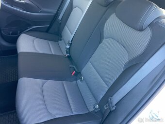 Hyundai i30 Combi 1.6CRDi ČR 1.Maj. - 14