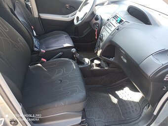 predam Toyotu Yaris, benzin - 14