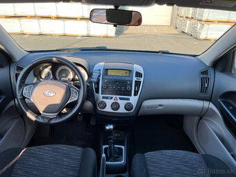 Predám KIA Ceed SW 1.6 CRDi (85 kW) Combi - 14