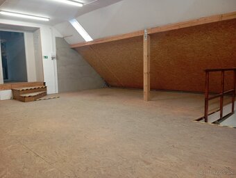 Obytný dom, sklady, kancelária - 14