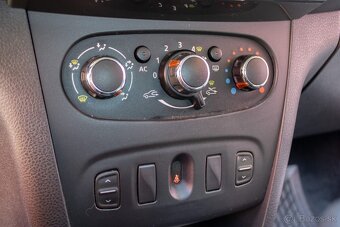 Dacia Logan 0.9 TCe Arctica - 14