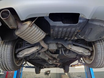 BMW X1 xDrive 23d 150kw - 14