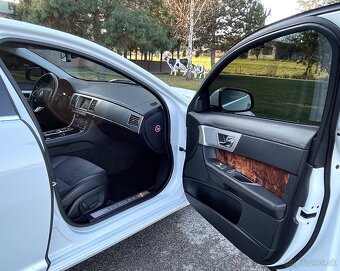 Jaguar XF 2.2d ID4 140kw 190ps • Automatic F1 • Luxury • - 14