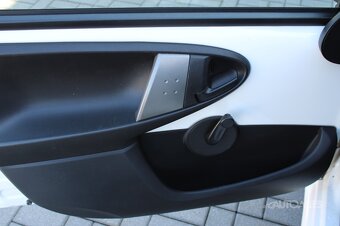 Toyota Aygo 1,0 i 50 kW - 14