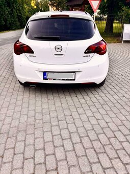 Opel Astra 1,4 Turbo - 14