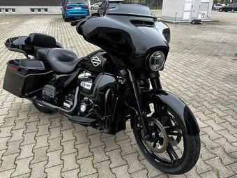 Harley-Davidson Street Glide Special 2018 - 14