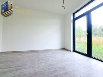 Priestranné novostavby 4-izbových rodinných domov v meste Ša - 14