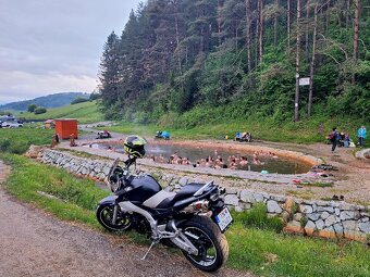 Suzuki GSR 600 - 14