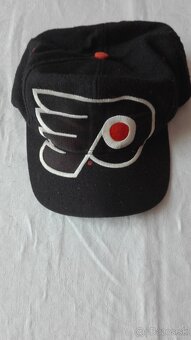 Prodám kšiltovky NHL - 90. léta - 5 ks - 14