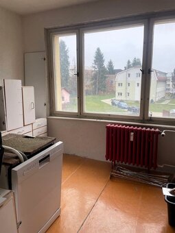 Lukratívny 3,5i byt -balkón a lodžia v centre Brezna -82 m2 - 14