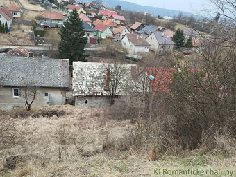 Rozľahlý pozemok so starším domom v Hornej Štubni (2714 m² - 14