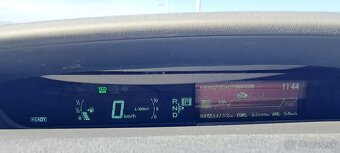 Predám Toyota Prius 1.8 Hybrid 2012 - 14