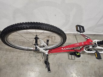 Woom 5 červenej farby - detský bicykel - 14