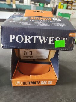 {53}  Chrániče kolien - 14