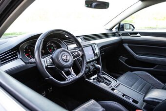 VOLKSVAGEN PASSAT 140kw R - 14
