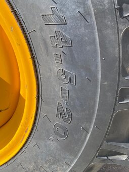 JCB 2015 4x4 čelný nakladač VIN 216 - 14
