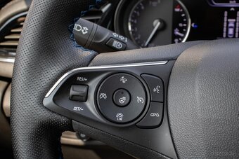 Opel Insignia ST 1.6 Turbo S&S Innovation AT6 - 14