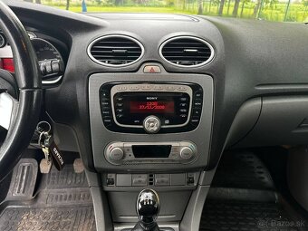 Ford Focus 1.8 benzín - 14