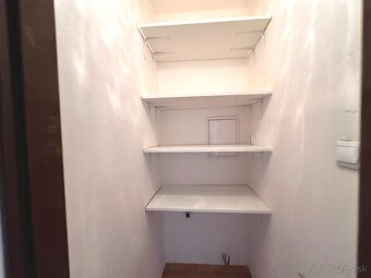 PREDAJ 3 izbový s balkónom, Šafárikova ulica - 14