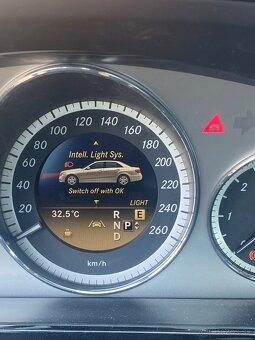 Mercedes E-Cass 350CDI 4 matíc - 14