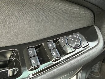 Ford S-max 2.5i HYBRID Možná výmena/leasing - 14