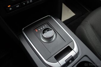 Land Rover Discovery Sport 2.0L TD4 SE AT - 14