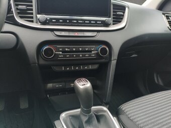 Kia Ceed SW 1.5 T-GDi M6 GOLD - 14