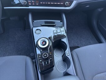 KIA SPORTAGE 1,6 T-GDi MHEV FWD 7DCT GOLD - 14
