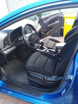 Hyundai Elantra Premium - 14