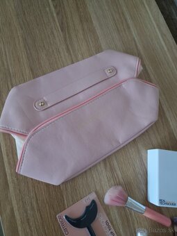 Veľký balík kozmetiky a štetcov - 14