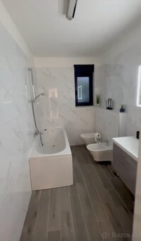 Luxusný 3-izbový apartmán Chorvátsko- Vodice, 180m od pláže - 14