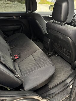 Kia Sorento Sorento 2.2 CRDi 4WD 7-miestne - 14