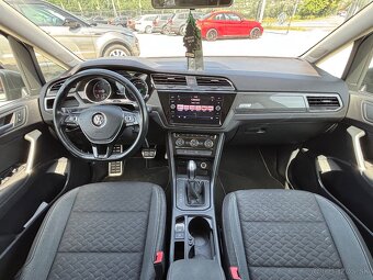 Volkswagen Touran 2.0 TDI SCR 150k Edition Comfortline DSG - 14