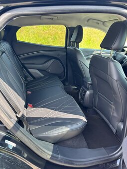 Ford Mustang Mach-E 98kWh RWD Premium - 14