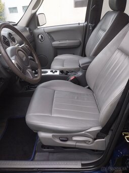 Jeep Cherokee - 14